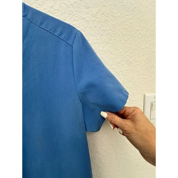 FIGS Technical Collection Womens Scrub Top Size S Blue Short Sleeve V Neck Stain - Picture 8 of 11